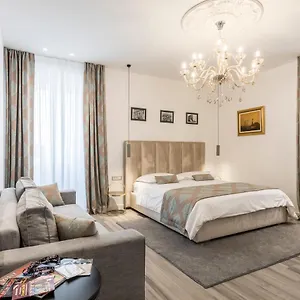 Elixir Luxury Split