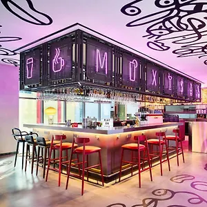 3* Отель Moxy Myeongdong