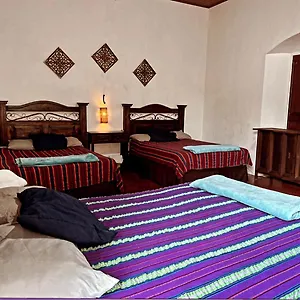 El Extranjero Guest house